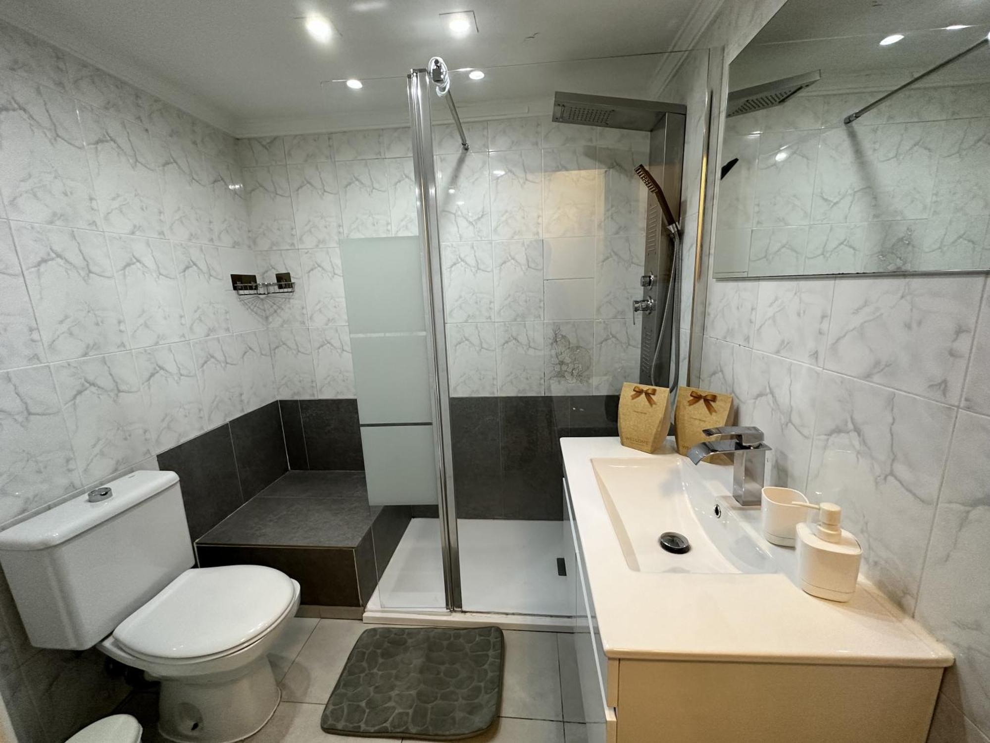 Ver1 - Terraza - 1 Dorm - Wifi - Centro A 100 Metros - Playa A 600 Metros ตอร์เรโมลิโนส ภายนอก รูปภาพ
