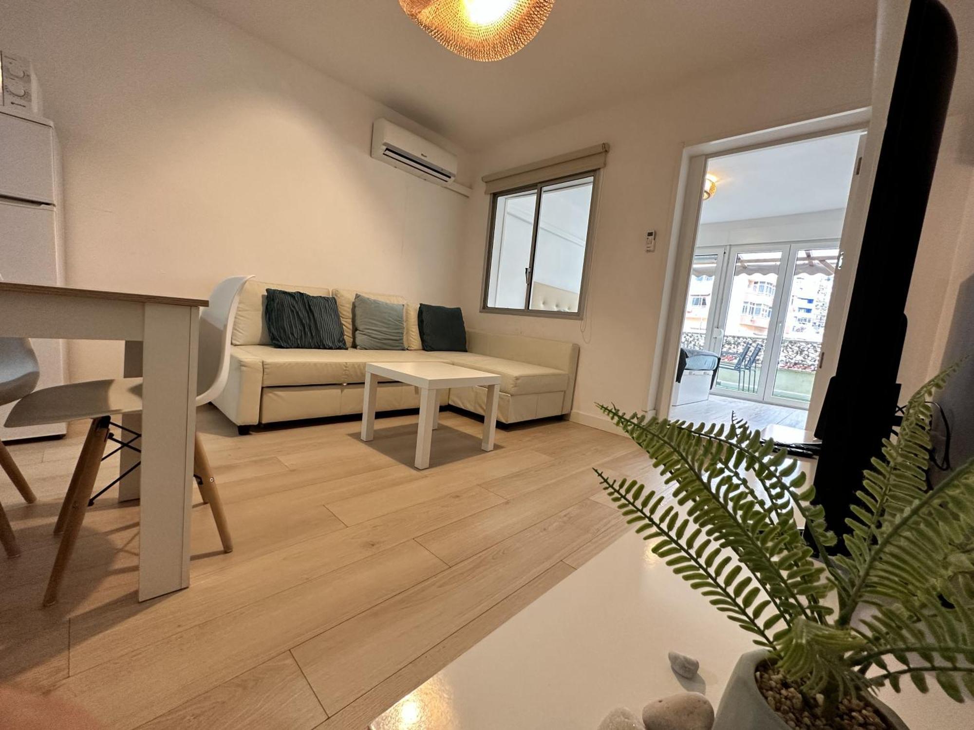 Ver1 - Terraza - 1 Dorm - Wifi - Centro A 100 Metros - Playa A 600 Metros ตอร์เรโมลิโนส ภายนอก รูปภาพ